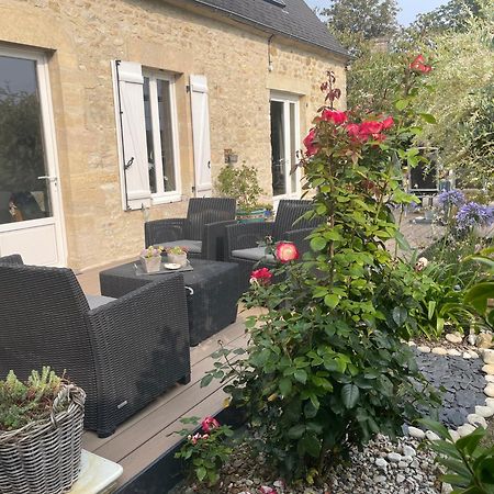 Le Doux Refuge Bed and Breakfast Esquay-sur-Seulles Eksteriør billede