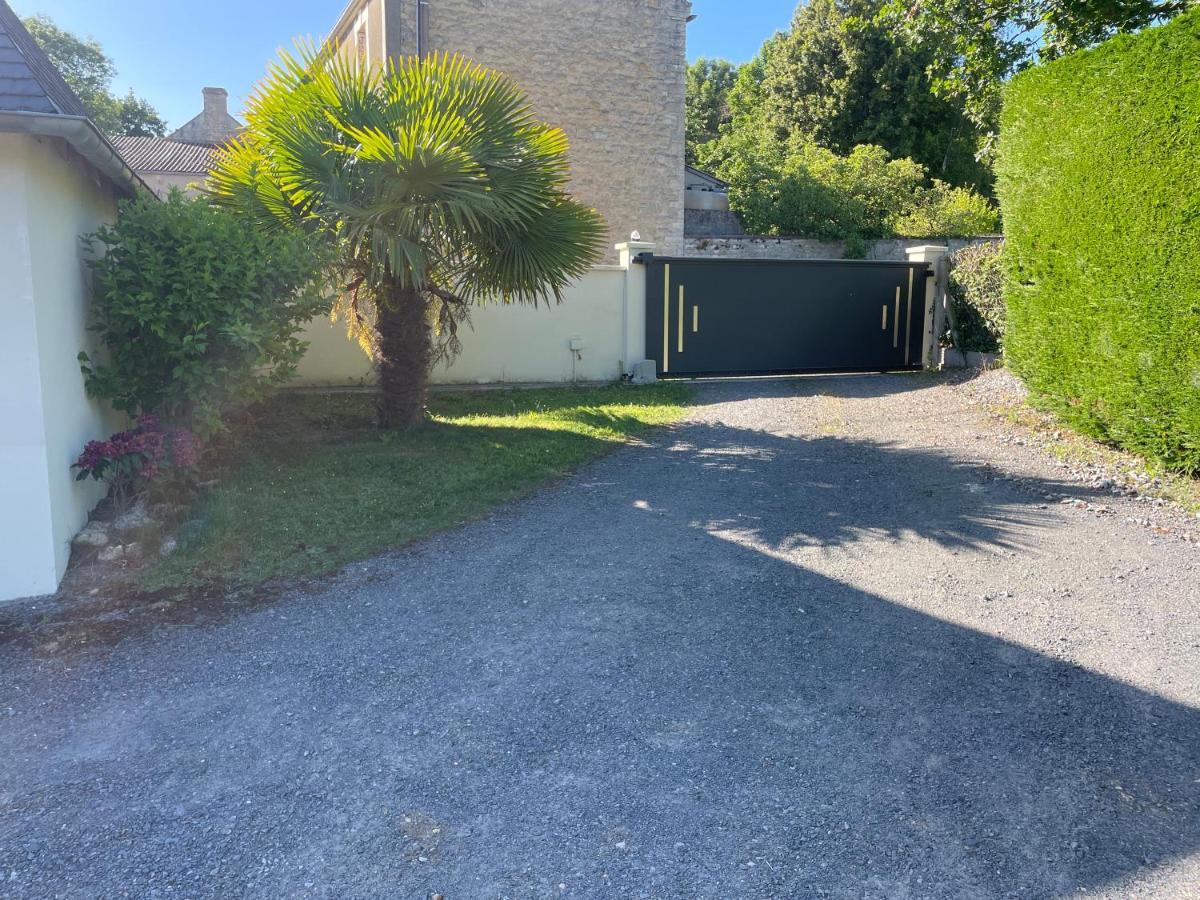 Le Doux Refuge Bed and Breakfast Esquay-sur-Seulles Eksteriør billede