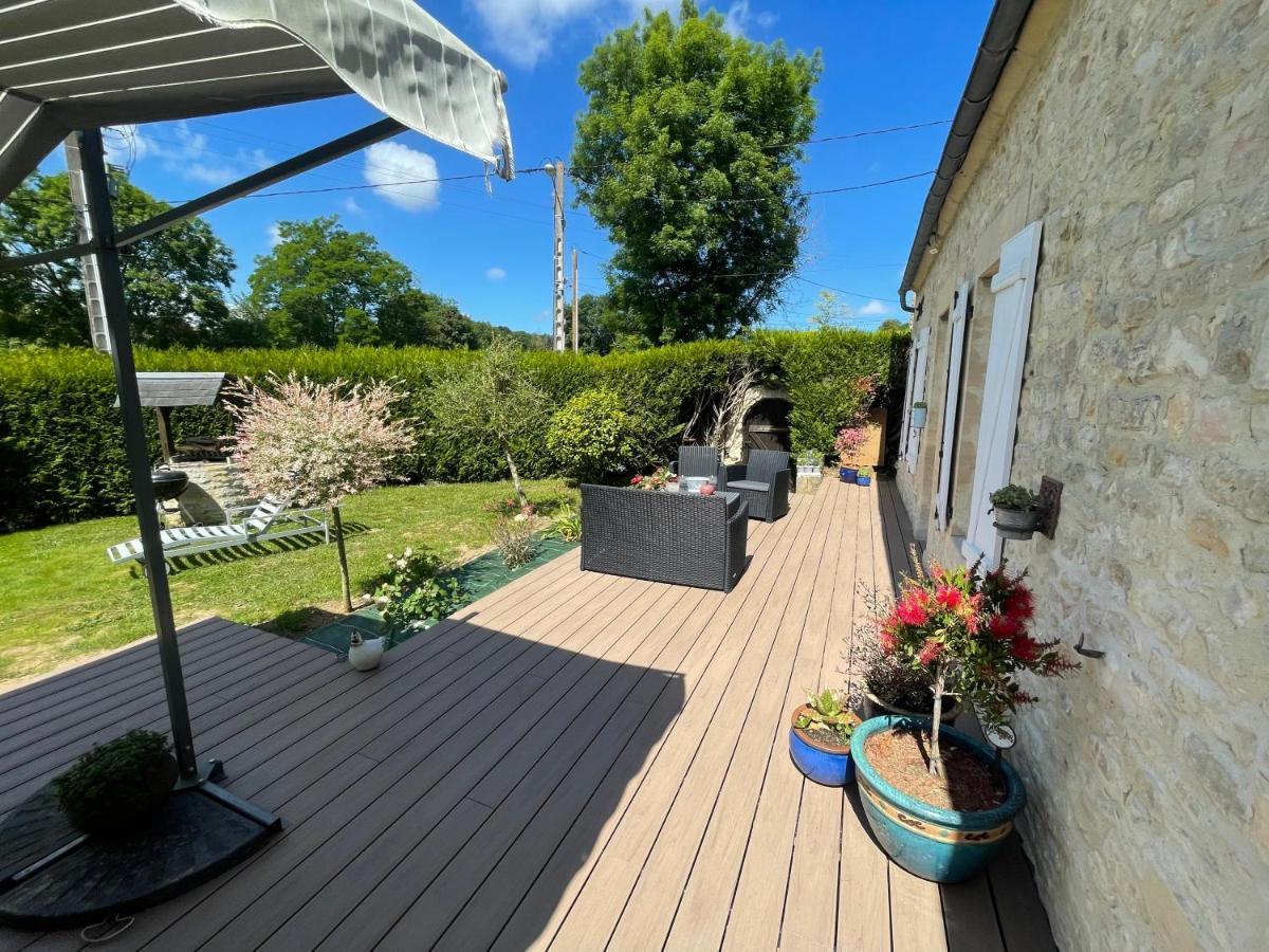 Le Doux Refuge Bed and Breakfast Esquay-sur-Seulles Eksteriør billede