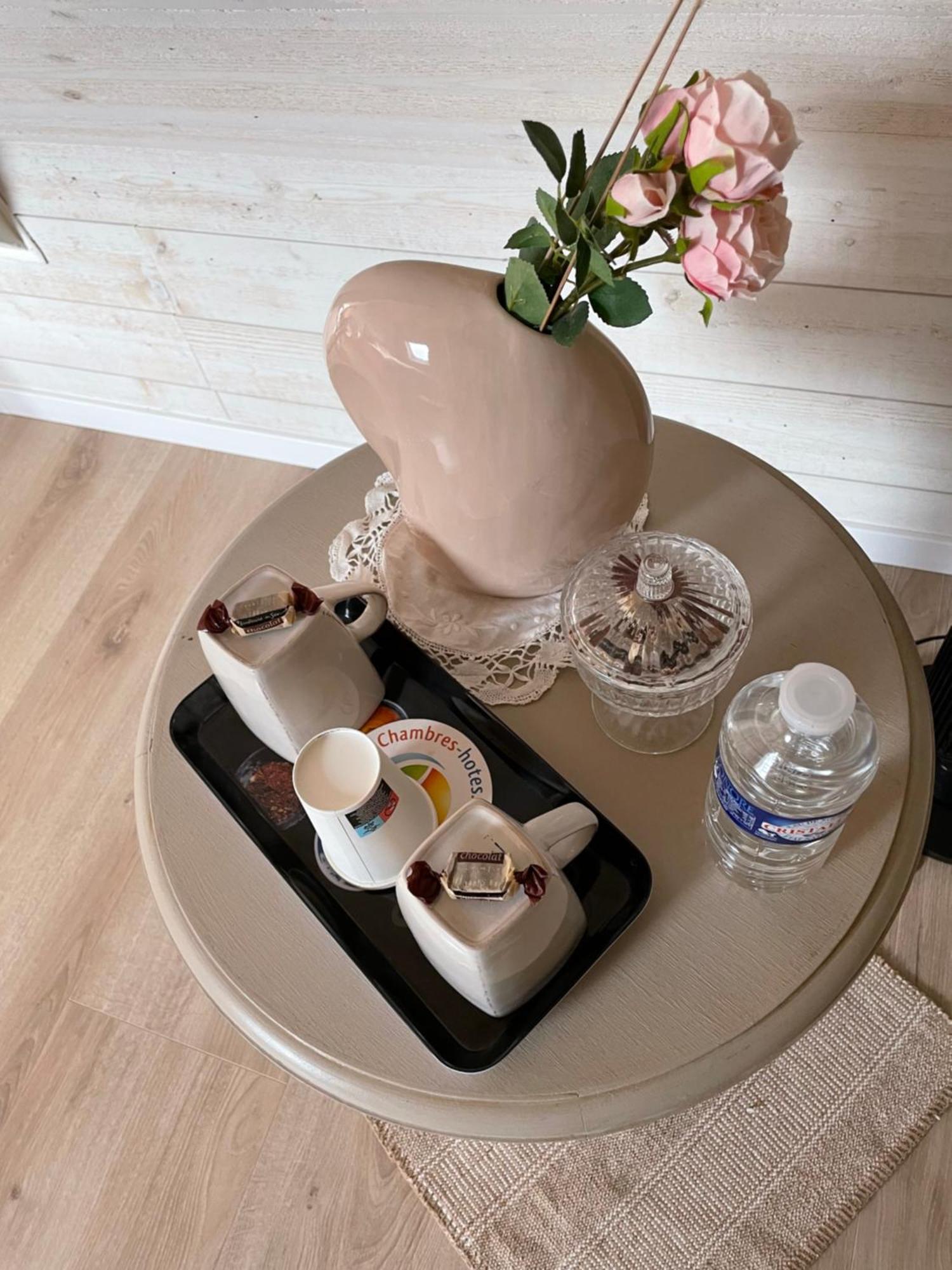 Le Doux Refuge Bed and Breakfast Esquay-sur-Seulles Eksteriør billede