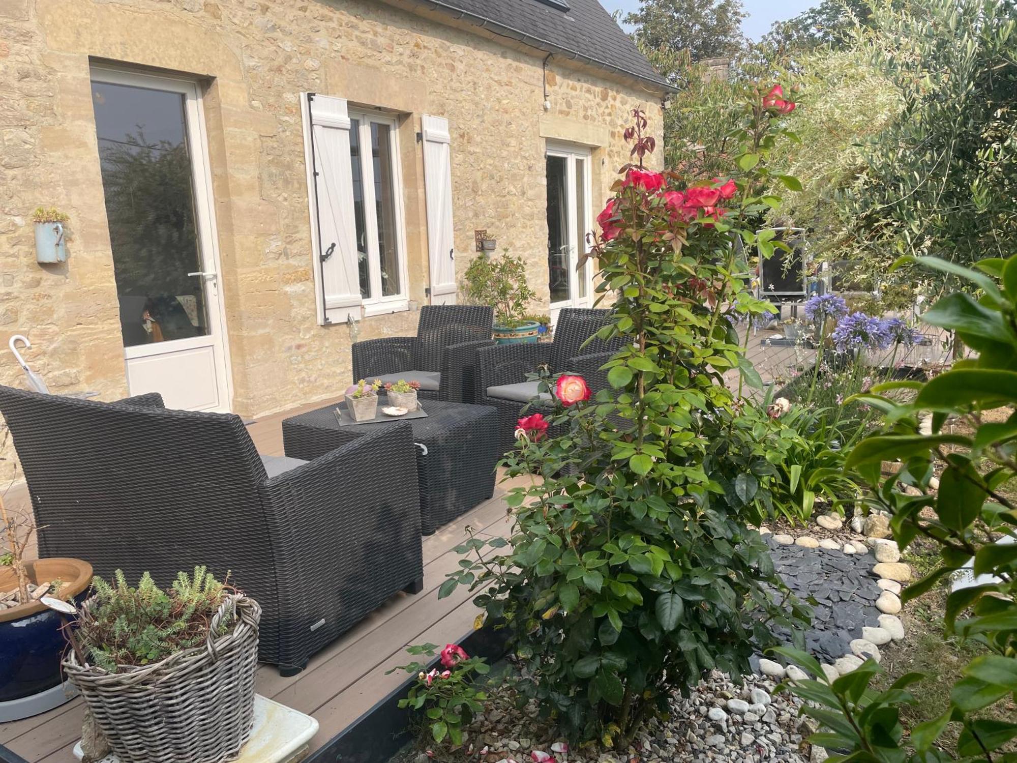 Le Doux Refuge Bed and Breakfast Esquay-sur-Seulles Eksteriør billede